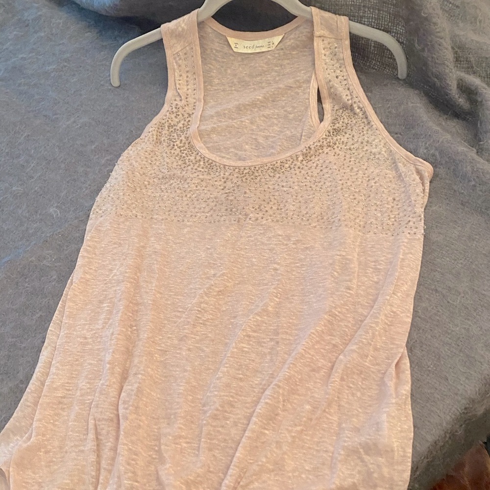 Beaded tank linen